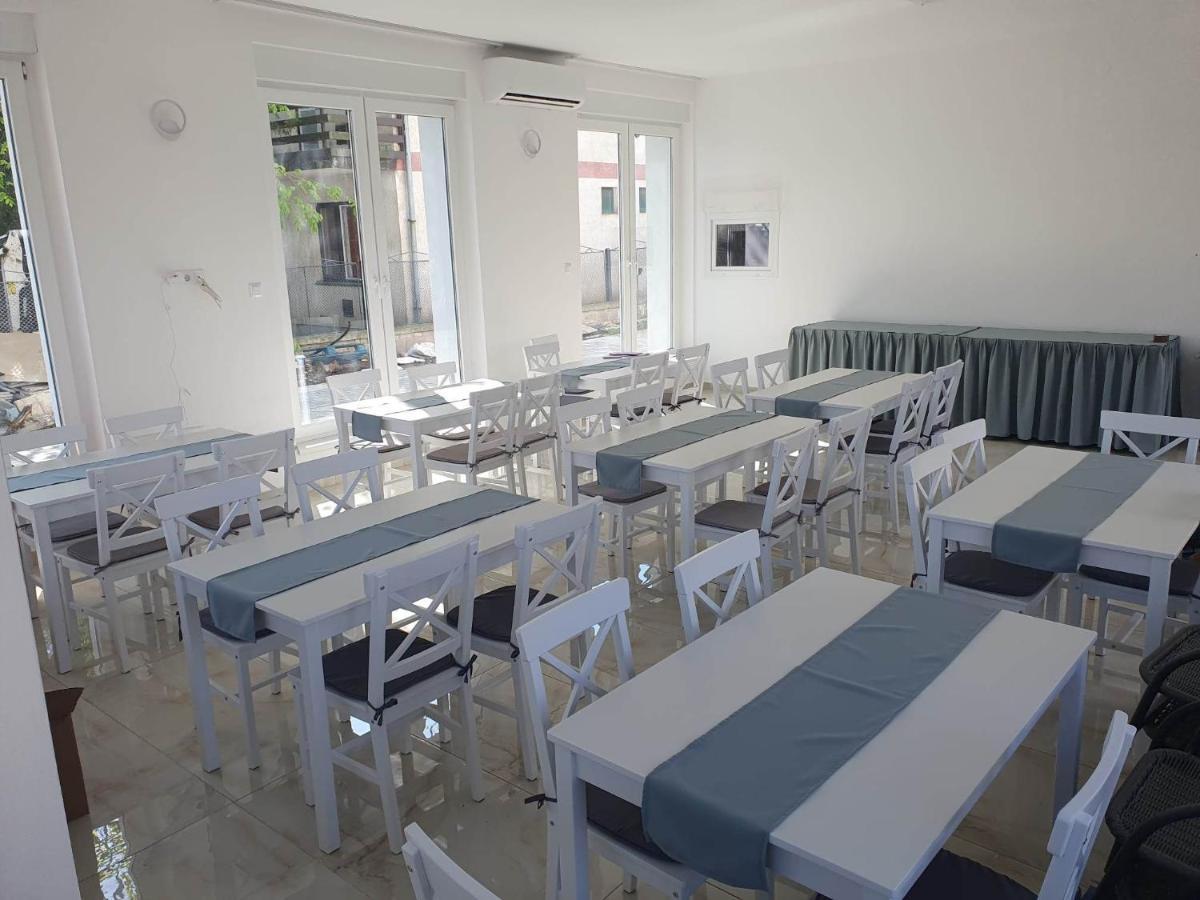 Bed and Breakfast Orion Panzio Hajdúszoboszló Exterior foto