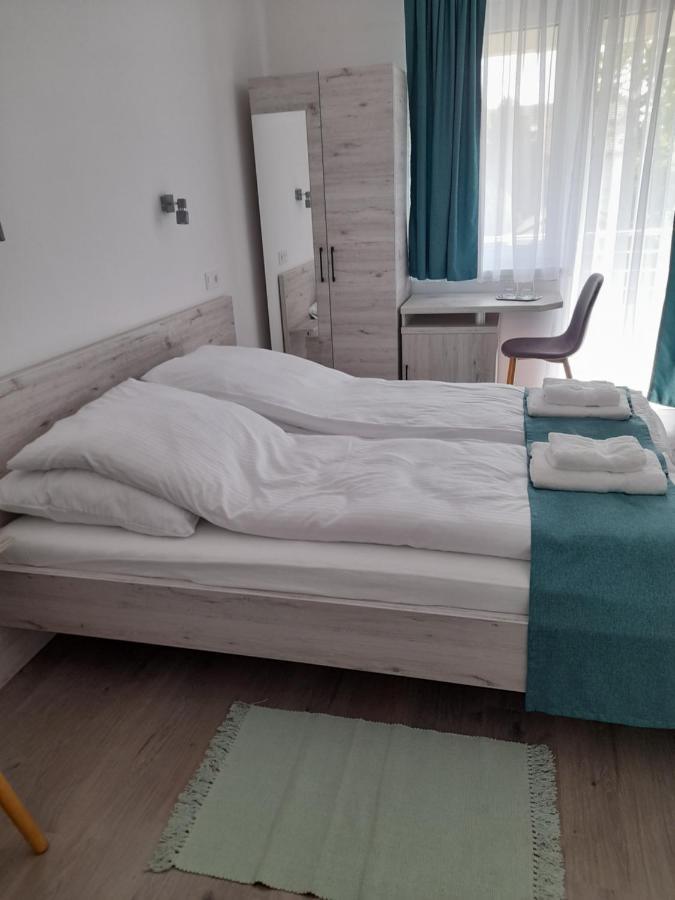 Bed and Breakfast Orion Panzio Hajdúszoboszló Exterior foto
